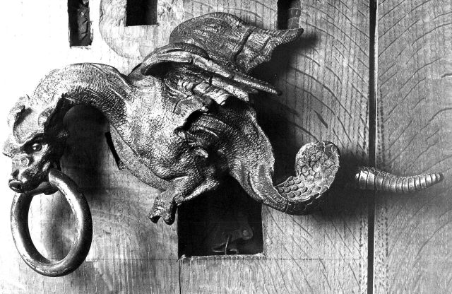 SDR_04_DragonBellPull