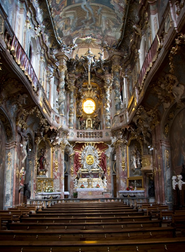 St._Johann_Nepomuk_-_Inside_(München)